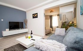 Oasis Apartment